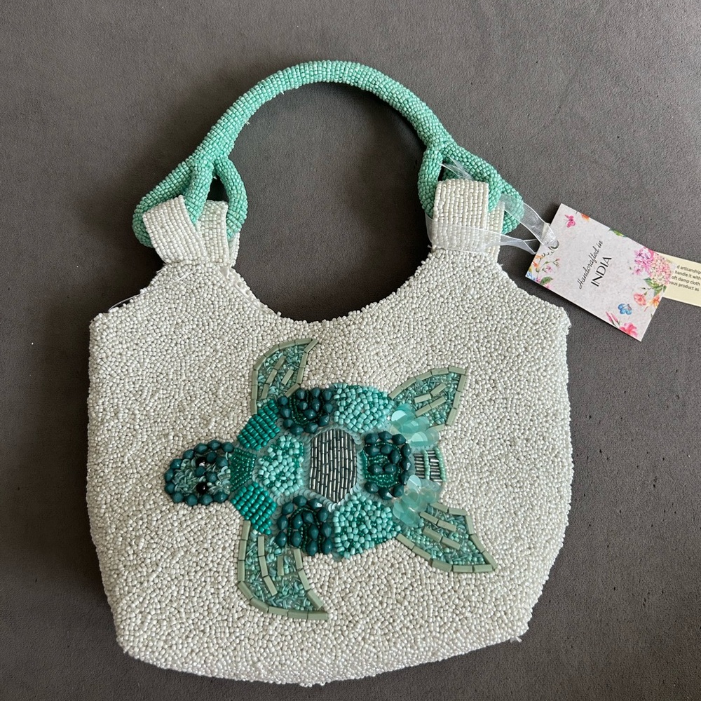 NWT! Viral Beaded Turtle Design Handbag - White and Teal - Picture 2 of 7